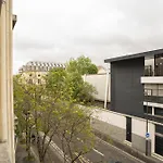Spacious Studio In The Heart Of Paris